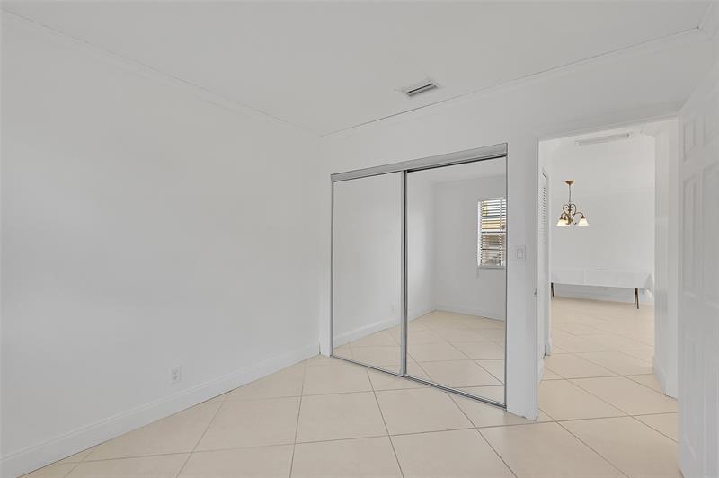 Image 18 of 28 For 12244 Royal Palm Blvd  12244