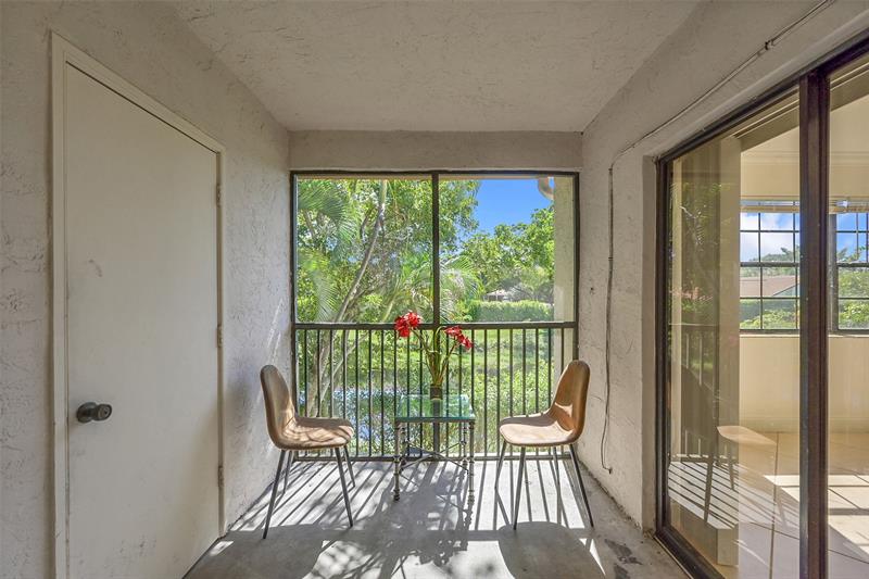 Image 21 of 28 For 12244 Royal Palm Blvd  12244