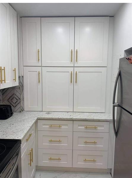 Image 10 of 12 For 1965 Ocean Dr  Mj