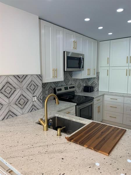 Image 5 of 12 For 1965 Ocean Dr  Mj