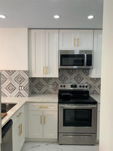 Image 6 of 12 For 1965 Ocean Dr  Mj