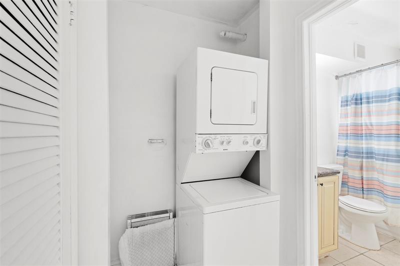 Image 20 of 22 For 817 Lighthouse Dr  A