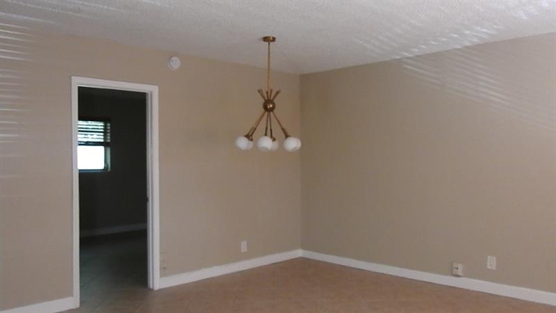 Image 11 of 14 For 1600 3rd Ave  6