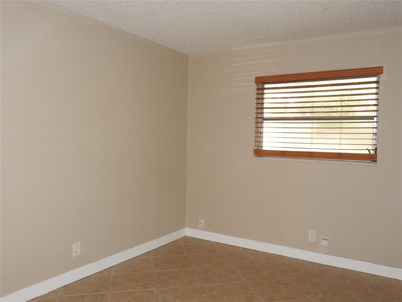 Image 6 of 14 For 1600 3rd Ave  6