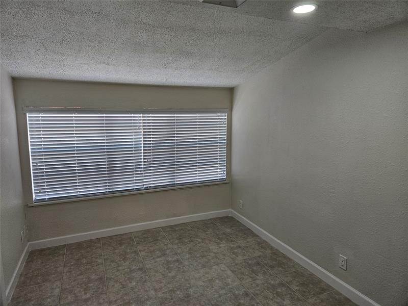 Image 17 of 26 For 4729 4th Ter