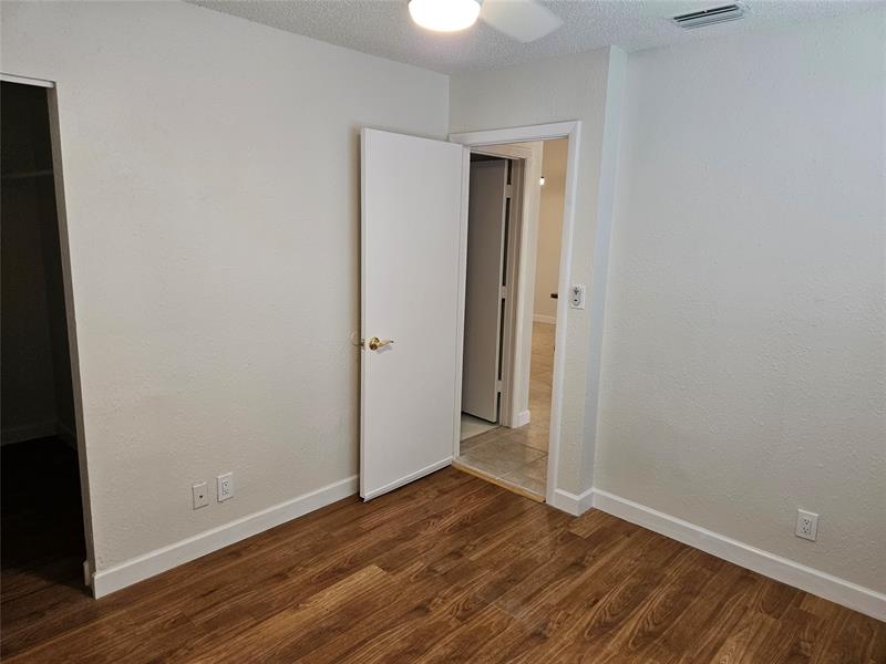 Image 19 of 26 For 4729 4th Ter