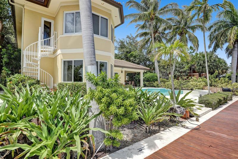 Image 15 of 27 For 2484 12th St