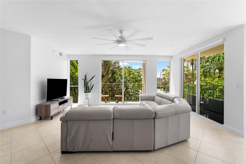 Image 11 of 63 For 3210 5th Street  203