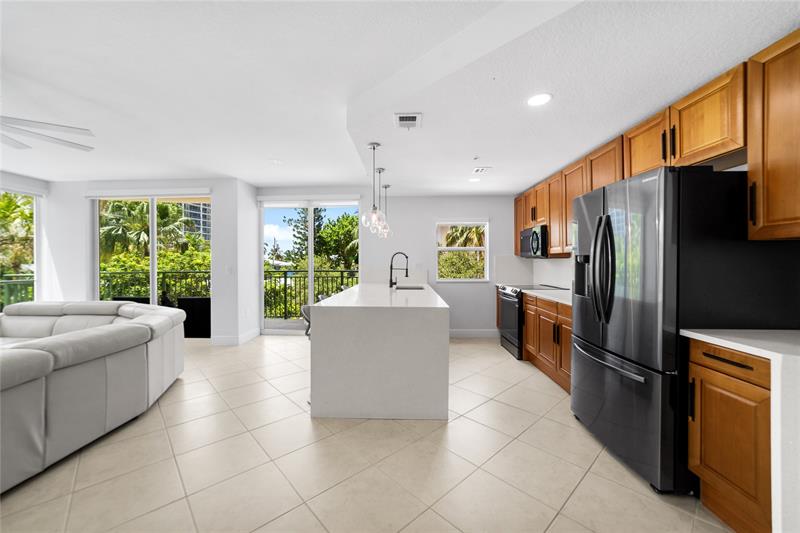 Image 13 of 63 For 3210 5th Street  203