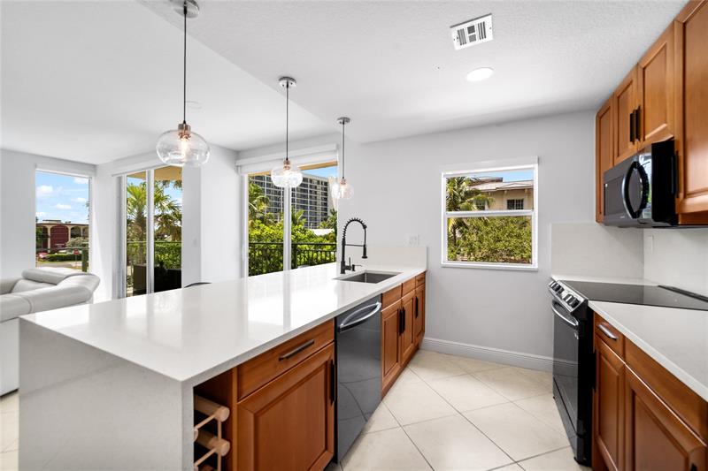 Image 15 of 63 For 3210 5th Street  203