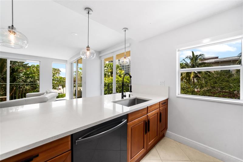 Image 16 of 63 For 3210 5th Street  203