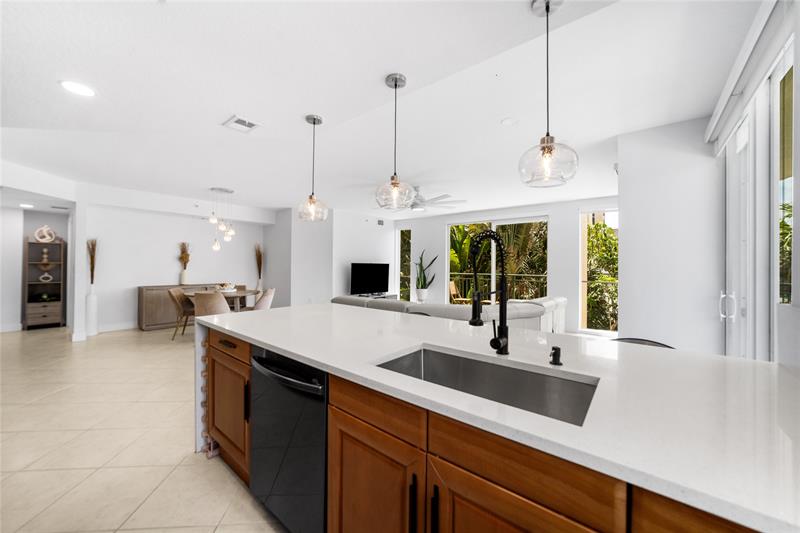 Image 17 of 63 For 3210 5th Street  203