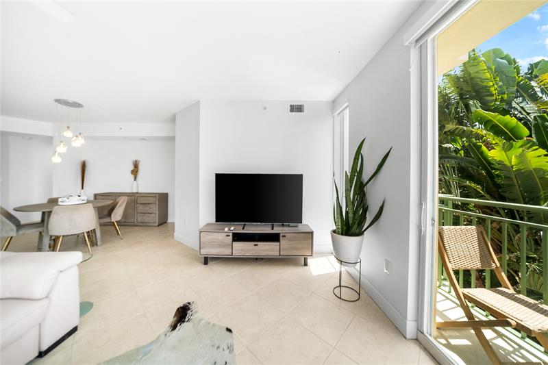 Image 32 of 63 For 3210 5th Street  203