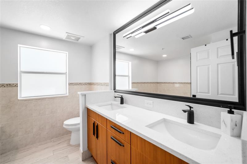 Image 33 of 63 For 3210 5th Street  203