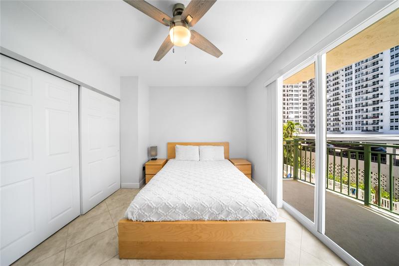 Image 44 of 63 For 3210 5th Street  203