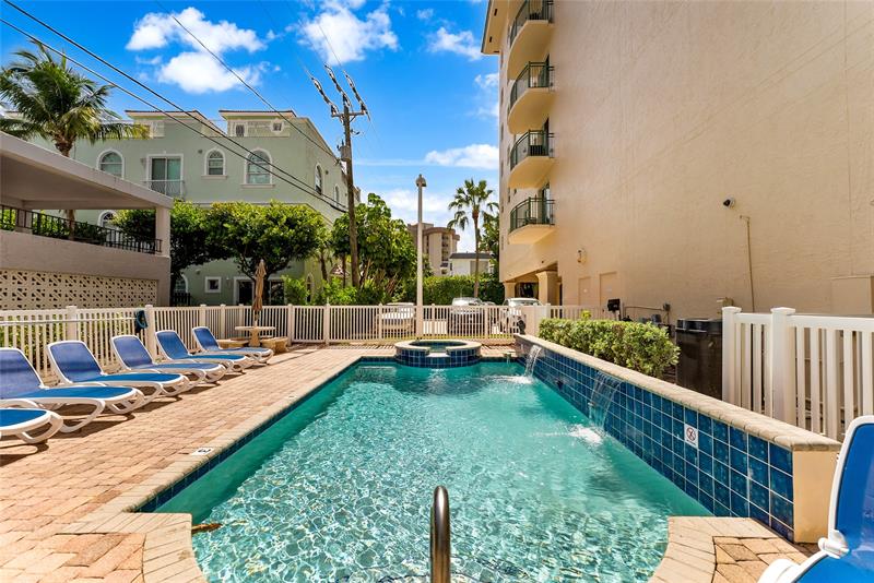 Image 8 of 63 For 3210 5th Street  203