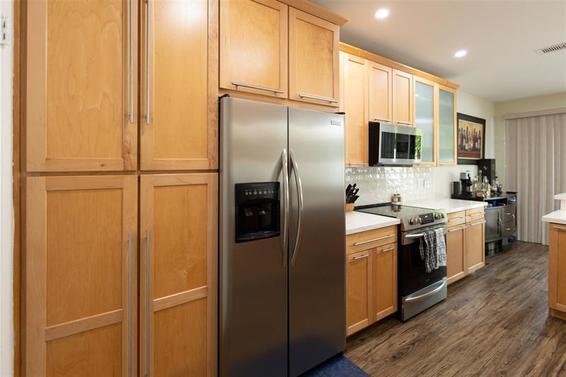 Image 10 of 28 For 5698 Santiago Cir  5698