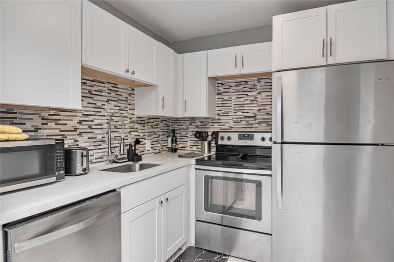 Image 12 of 16 For 436 Fanshaw K 436