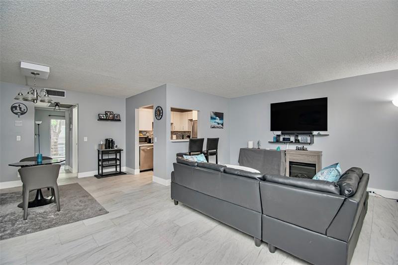 Image 7 of 16 For 436 Fanshaw K 436