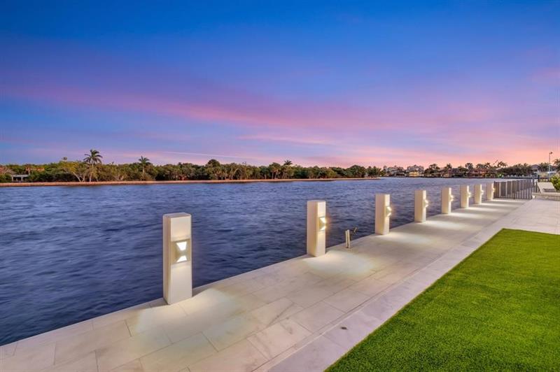 Image 11 of 60 For 2010 Intracoastal Dr