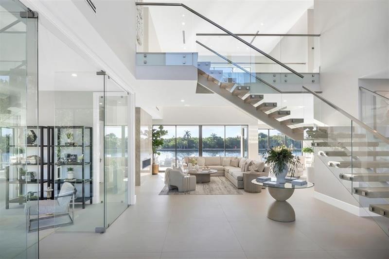 Image 13 of 60 For 2010 Intracoastal Dr