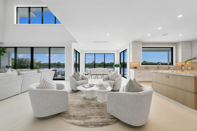 Image 17 of 60 For 2010 Intracoastal Dr