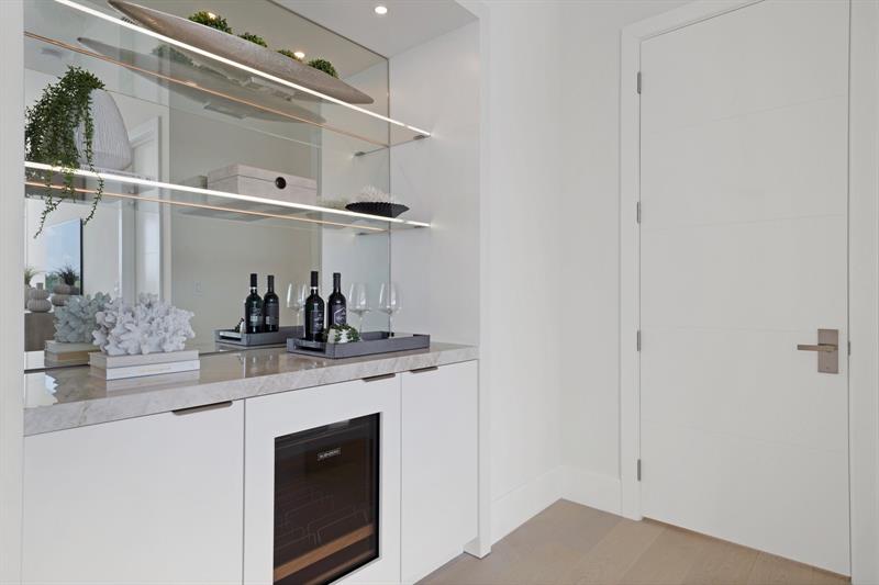 Image 42 of 60 For 2010 Intracoastal Dr