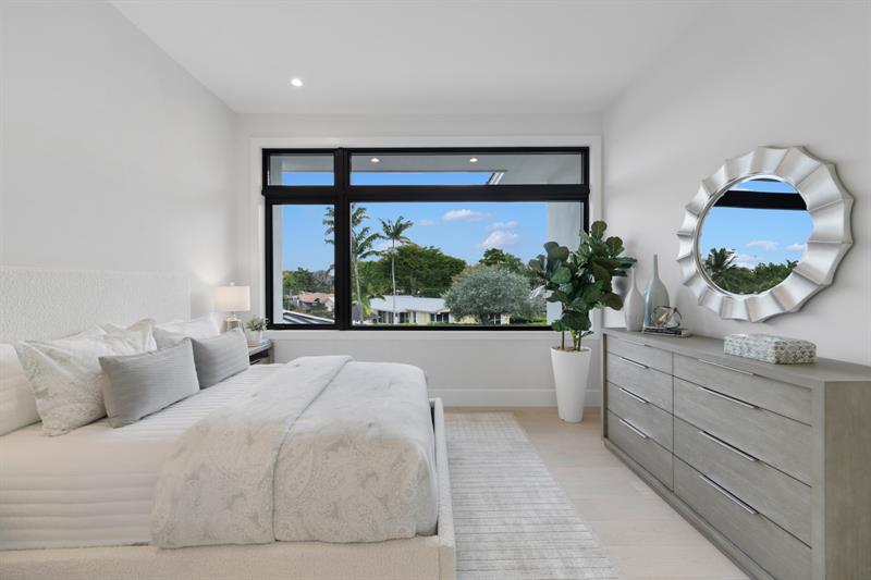 Image 43 of 60 For 2010 Intracoastal Dr