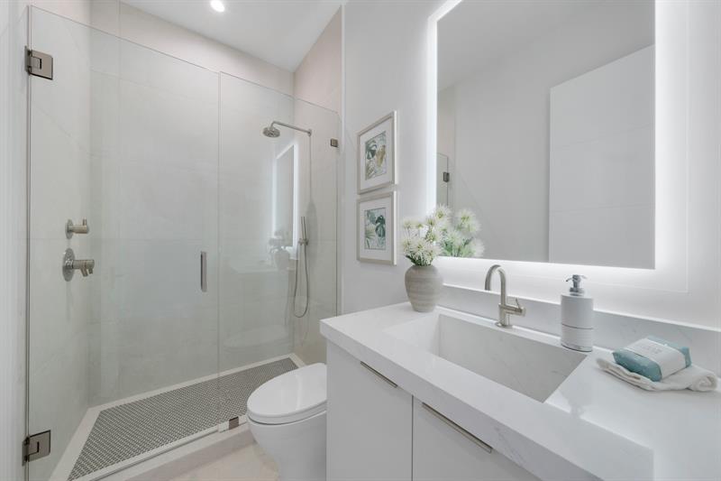 Image 45 of 60 For 2010 Intracoastal Dr