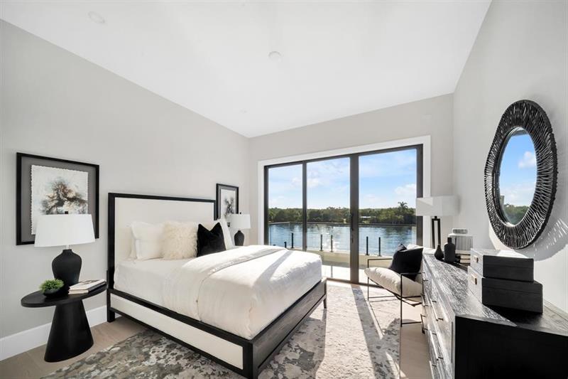 Image 48 of 60 For 2010 Intracoastal Dr