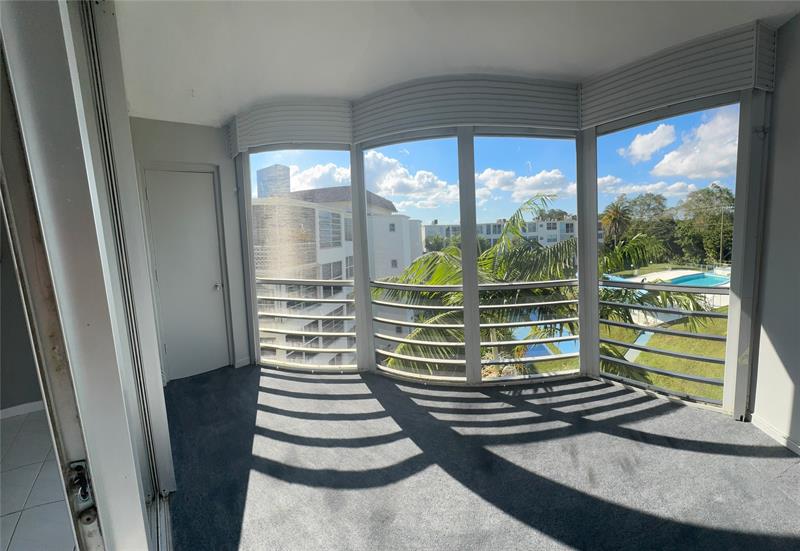 Image 14 of 21 For 1701 191st St  413