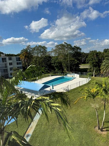 Image 18 of 21 For 1701 191st St  413