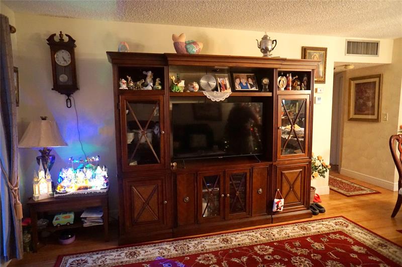 Image 5 of 44 For 3400 48th Ave  502