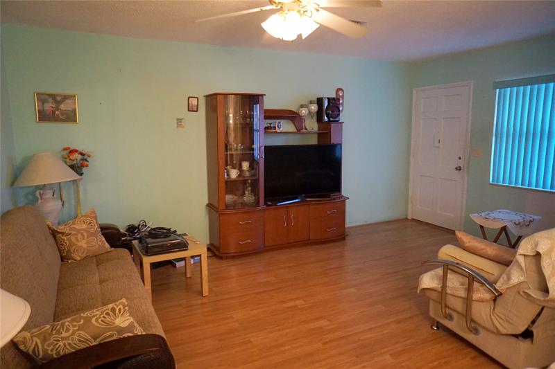 Image 17 of 35 For 160 8th Ave 25 B