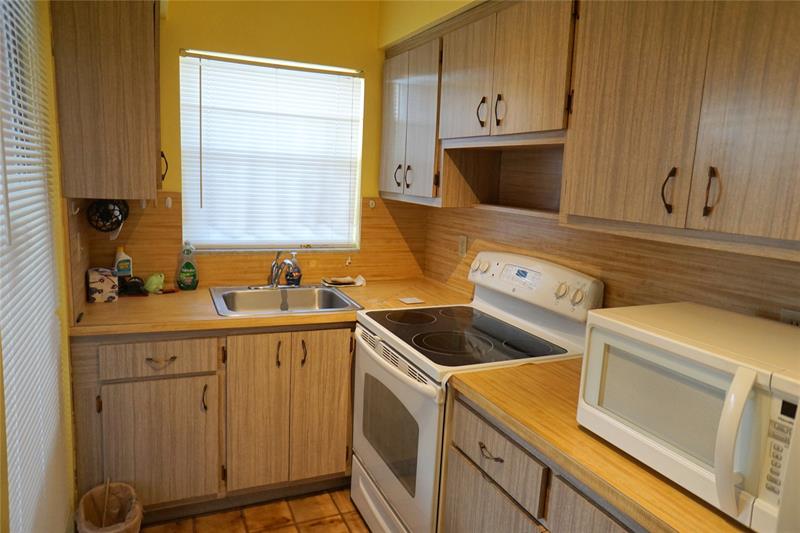 Image 20 of 35 For 160 8th Ave 25 B