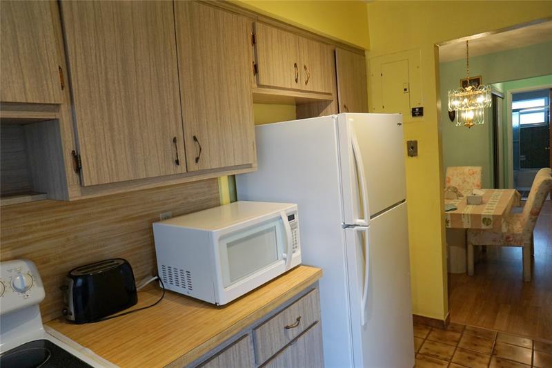 Image 21 of 35 For 160 8th Ave 25 B