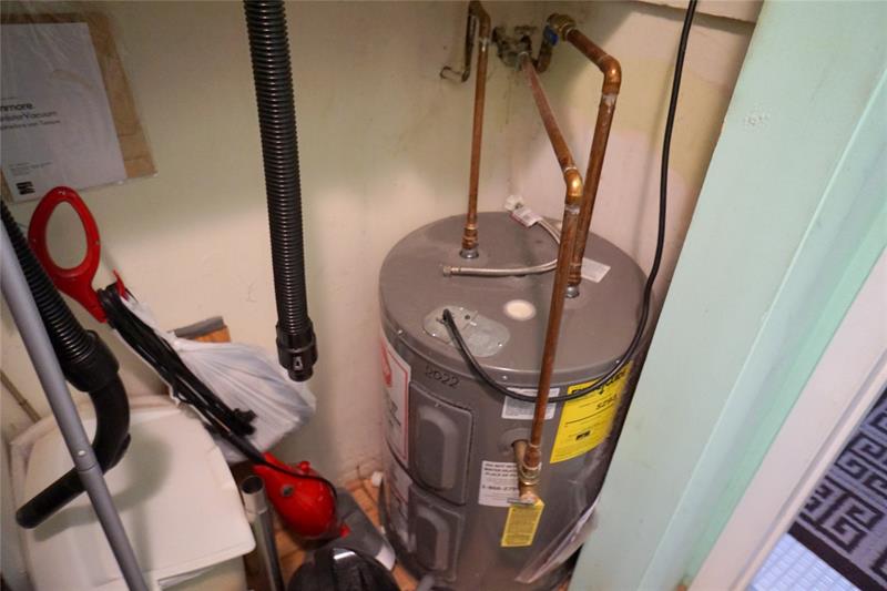 Image 31 of 35 For 160 8th Ave 25 B