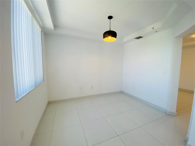 Image 13 of 33 For 2651 212th Ter  302