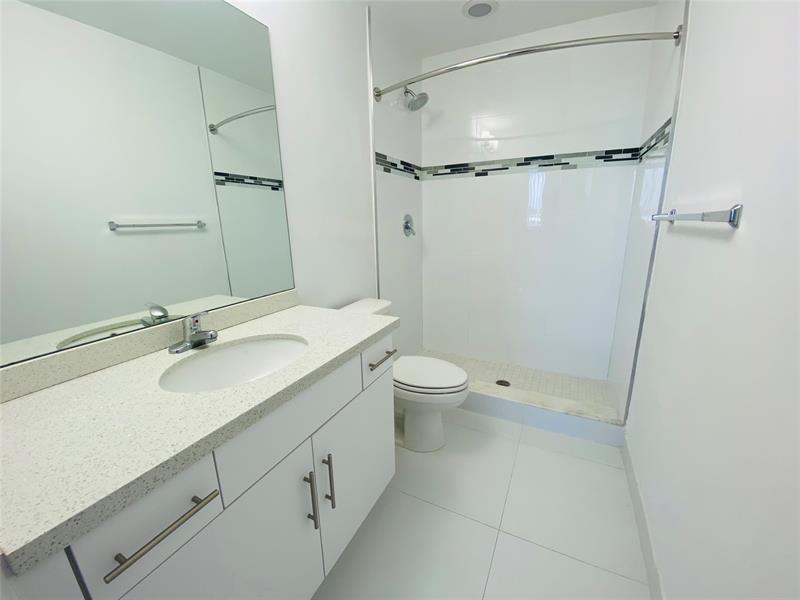 Image 16 of 33 For 2651 212th Ter  302