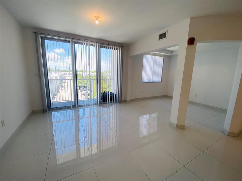 Image 21 of 33 For 2651 212th Ter  302