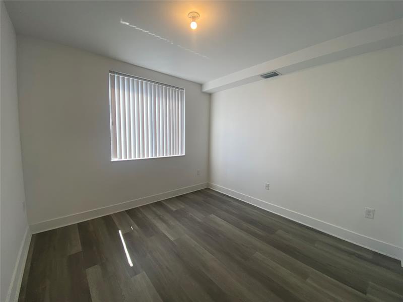 Image 25 of 33 For 2651 212th Ter  302