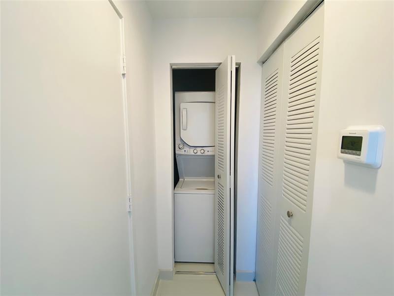 Image 28 of 33 For 2651 212th Ter  302