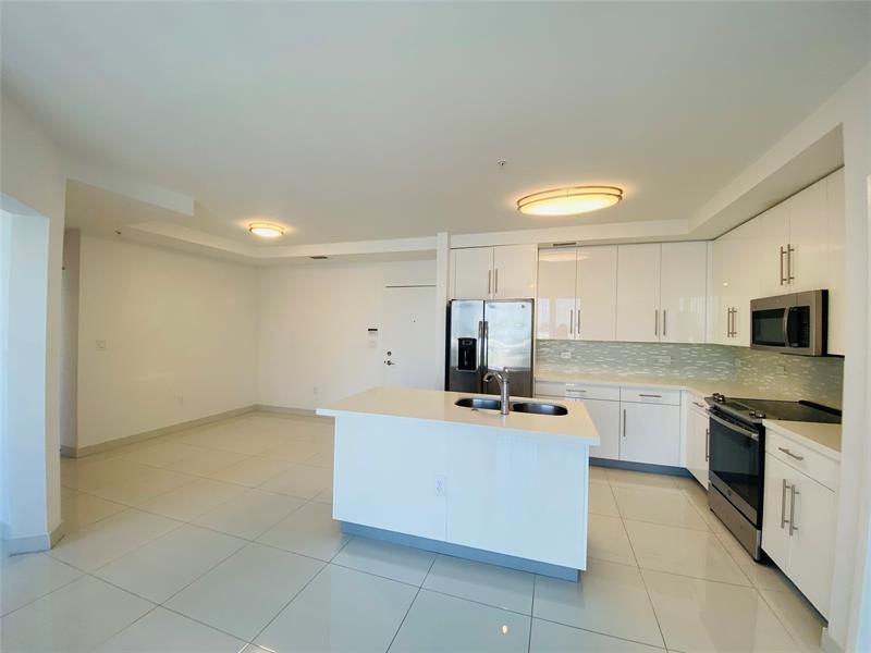 Image 3 of 33 For 2651 212th Ter  302