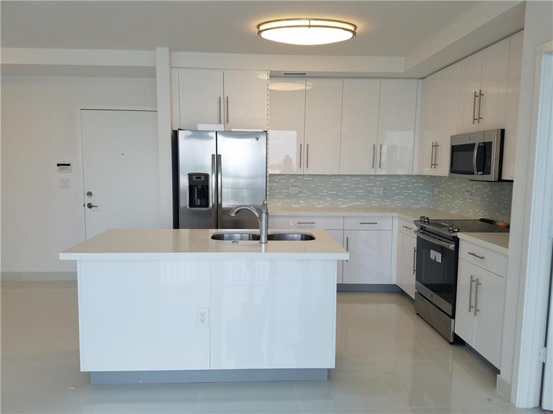 Image 4 of 33 For 2651 212th Ter  302