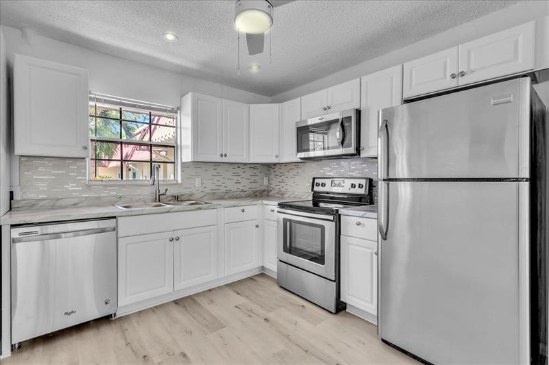 Image 8 of 38 For 123 Amherst Ln  123