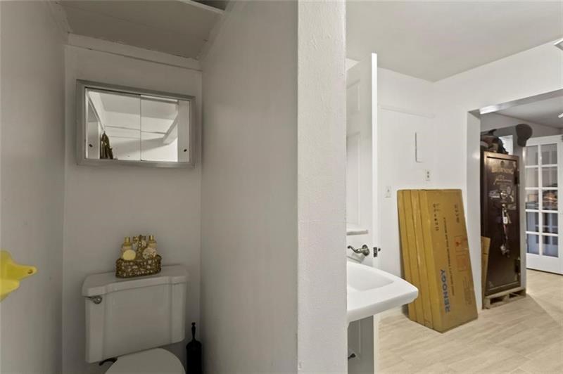 Image 27 of 32 For 497 47th Ct  