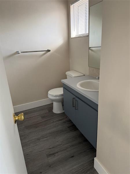 Image 12 of 16 For 1349 Sussex Dr  1349