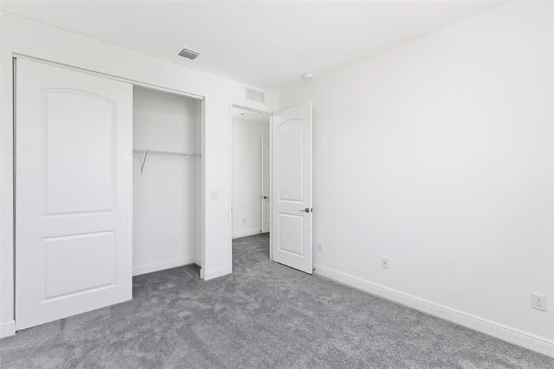 Image 27 of 31 For 6975 Pines Circle  33