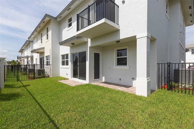 Image 4 of 31 For 6975 Pines Circle  33