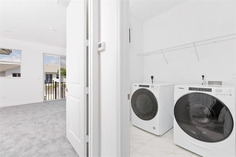 Image 20 of 32 For 6969 Pines Circle  31